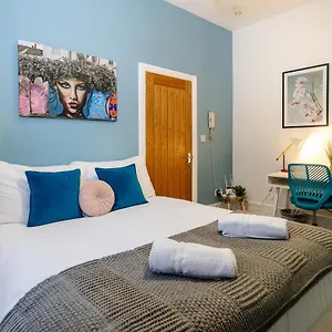  Apartment Beside The Seaside - By My Getaways United Kingdom